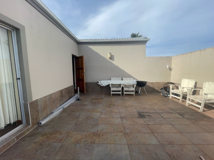 To Let 3 Bedroom Property for Rent in Country Club Western Cape